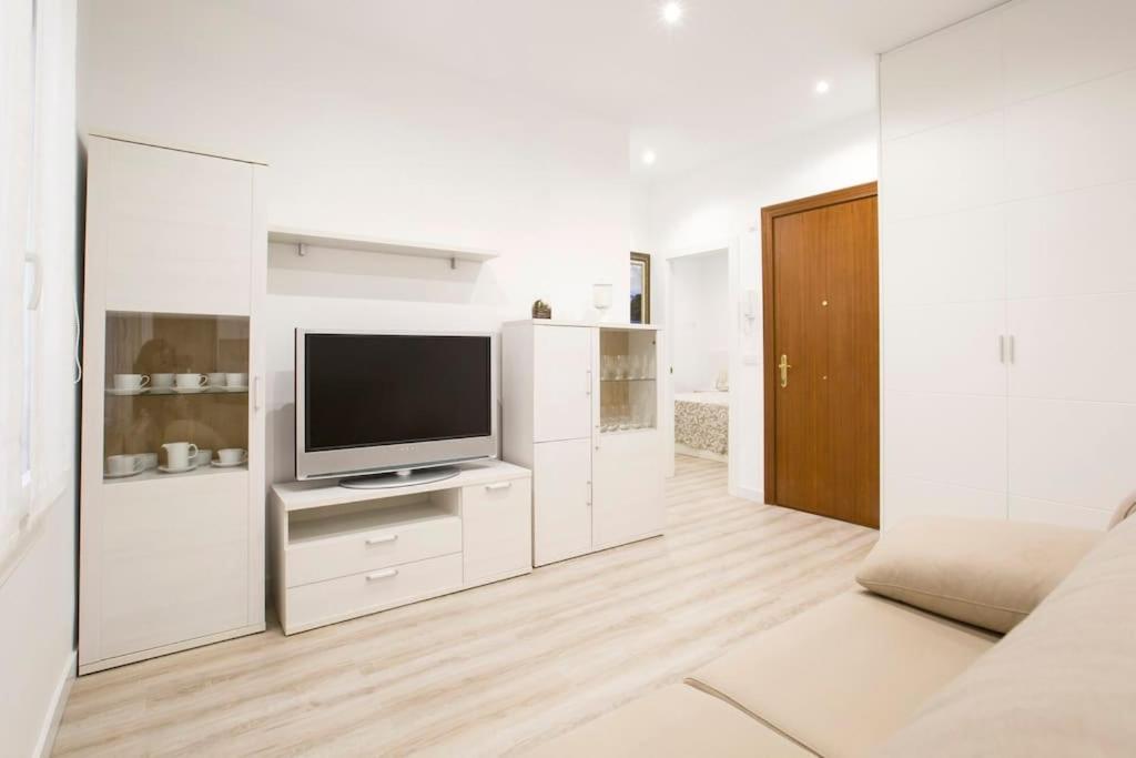 Piso En El Centro De Bilbao, Frente A La Alhondiga Apartment Exterior photo